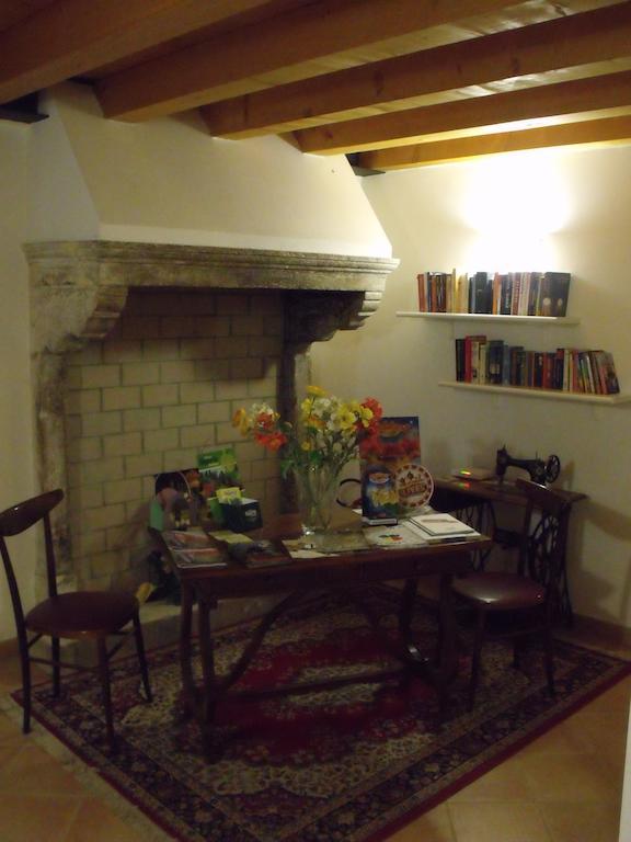 Agriturismo Al Tralcio Valeggio sul Mincio Exteriör bild