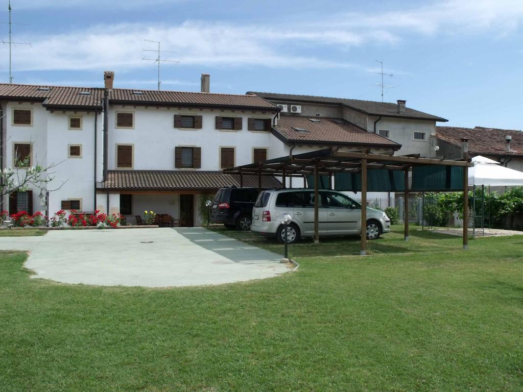 Agriturismo Al Tralcio Valeggio sul Mincio Exteriör bild