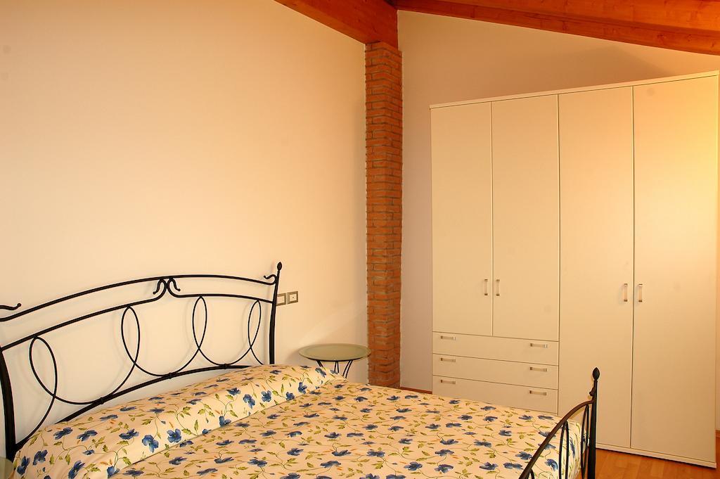 Agriturismo Al Tralcio Valeggio sul Mincio Exteriör bild