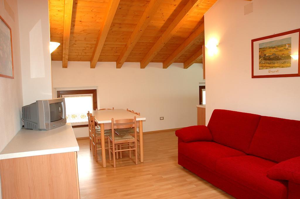 Agriturismo Al Tralcio Valeggio sul Mincio Rum bild