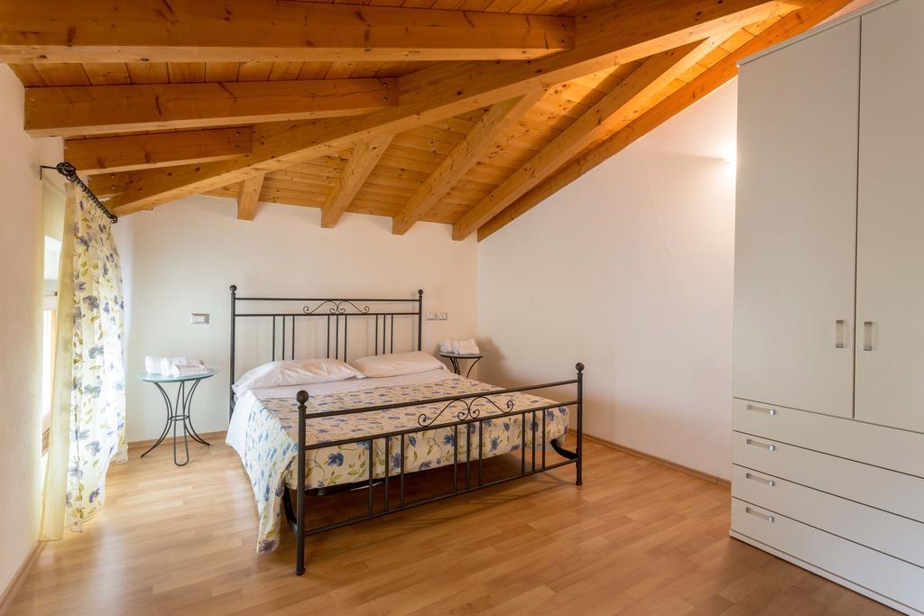 Agriturismo Al Tralcio Valeggio sul Mincio Exteriör bild